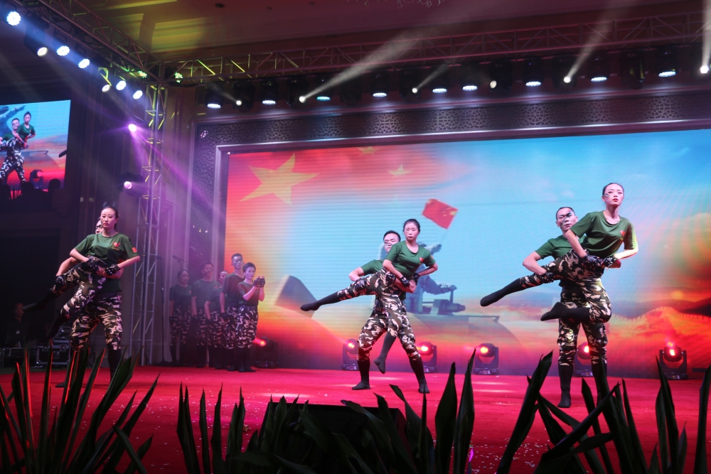 2019年元旦文艺晚会--《芳华》